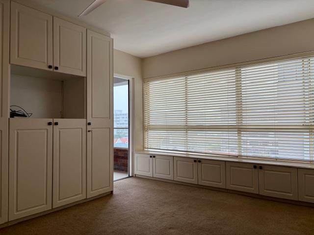 To Let 4 Bedroom Property for Rent in Sea Point Western Cape